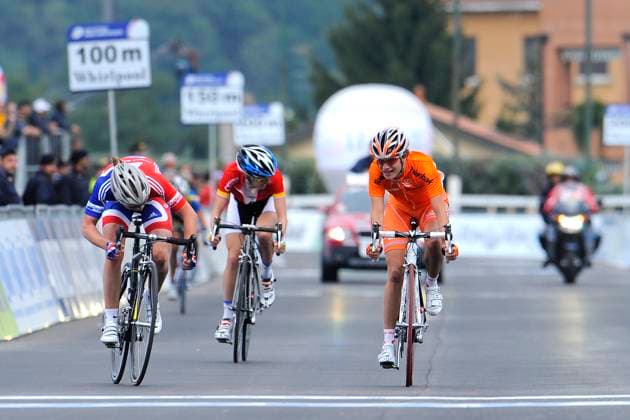 20080927 - VARESE, ITALY: British cyclist Nicole Cooke beats Dutch cyclist Marianne Vos and German cyclist Judith Arndt in the women s cycling race, at the World Championships, in Varese, Italy, Sutarday 27 September 2008. PHOTO LUC CLAESSEN VARESE ITALY  Copyright: xLUCxCLAESSENx 118526