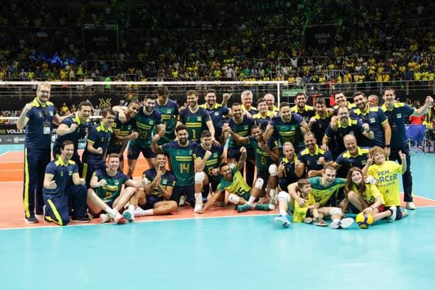 Pré Olímpico de Vôlei Brasil x Cuba RIO DE JANEIRO, RJ - 06.10.2023: PRÉ OLÍMPICO DE VÔLEI BRASIL X CUBA - The Brazilian men& 39;s volleyball team returned to the Maracanãzinho court, in Rio de Janeiro, this Friday morning (6) and defeated, in turn, the Cuban team by 3 sets to 1, in a game valid for Group A of the Tournament Pre-Olympic Volleyball. With the victory, the team keeps alive the hope of qualifying for the Paris 2024 Olympic Games, Olympische Spiele, Olympia, OS (Photo: Lorando Labbe Fotoarena) x2444209x LorandoxLabbe