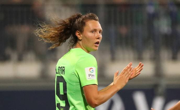 VfL vs. Nürnberg, BL Frauen Wolfsburg, 06.10.2023, FUßBALL - VfL Wolfsburg vs. 1. FC Nürnberg, Google Pixel Frauen-Bundesliga, Saison 2023 24. Fenna Kalma (VfL Wolfsburg) Wolfsburg