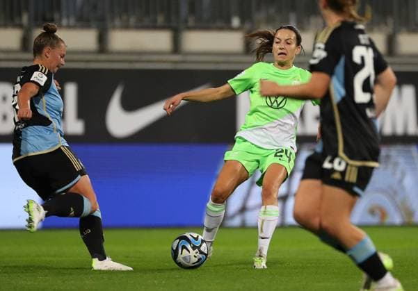 VfL vs. Nürnberg, BL Frauen Wolfsburg, 06.10.2023, FUßBALL - VfL Wolfsburg vs. 1. FC Nürnberg, Google Pixel Frauen-Bundesliga, Saison 2023 24. Joelle Wedemeyer (VfL Wolfsburg) Wolfsburg