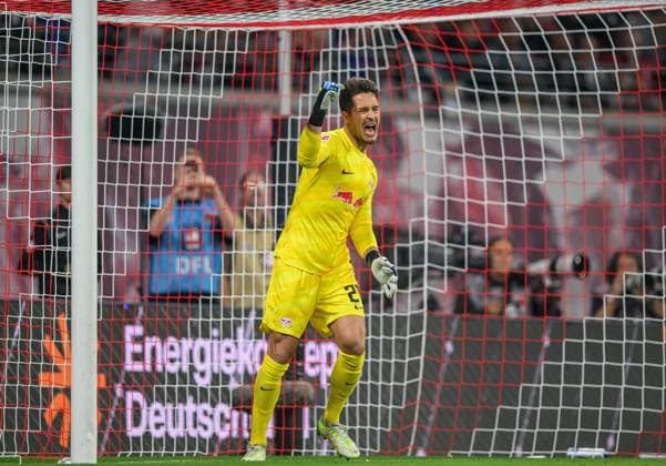 Leipzigs Torwart Torhueter Janis Blaswich. Fussball 1. Bundesliga, 6. Spieltag: RB Leipzig - FC Bayern Muenchen 2-2. 30. September 2023: Leipzig, Red Bull Arena. RB Leipzig - FC Bayern Muenchen 2-2