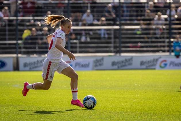 GOOGLE PIXEL Frauen-Bundesliga: 1. FC Köln - MSV Duisburg Celina Degen (1. FC Koeln, Nr. 5); GOOGLE PIXEL Frauen-Bundesliga: 1. FC Köln - MSV Duisburg, 3. Spieltag, am 07.10.2023 im Franz-Kremer-Stadion in Koeln. DFL REGULATIONS PROHIBIT ANY USE OF PHOTOGRAPHS AS IMAGE SEQUENCES AND OR QUASI-VIDEO. Copyright: xBEAUTIFULxSPORTS LeahxKohringx