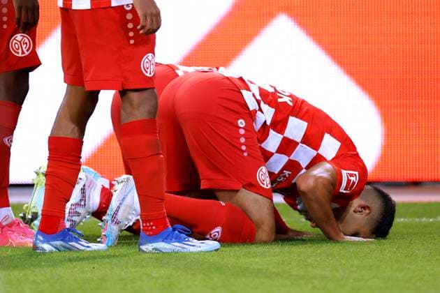BARKOK Aymane Team Mainz 05 jubelt nach seinem Tor zum 1 : 2 mit EL GHAZI Anwar DFL Fussball Bundesliga Saison 2023 - 2024 Spiel Borussia Moenchengladbach - 1.FSV Mainz 05 am 06.10. 2023 in Moenchengladbach DFL REGULATIONS PROHIBIT ANY USE OF PHOTOGRAPHS as IMAGE SEQUENCES and or QUASI-VIDEO Copyright: xLacixPerenyix