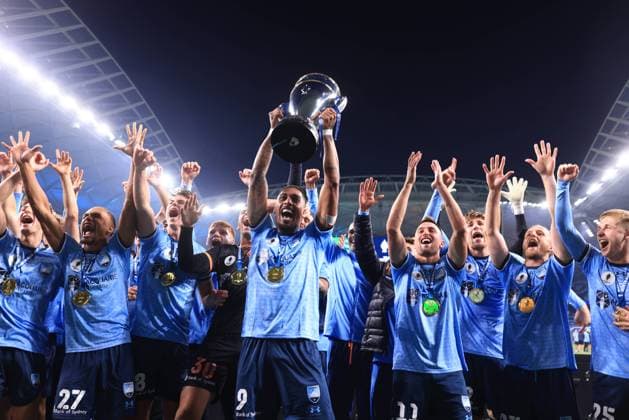 Bilder des Jahres 2023, Sport 10 Oktober Sport Themen der Woche KW40 Sport Bilder des Tages AUSTRALIA CUP FINAL SYDNEY ROAR, Sydney FC celebrate victory during the Australia Cup Final soccer match between Sydney FC and Brisbane Roar at Allianz Stadium in Sydney, Saturday, October 7, 2023. ( NO ARCHIVING, EDITORIAL USE ONLY, NO USE IN BOOKS WITHOUT CONSENT SYDNEY NSW AUSTRALIA  Copyright: xMARKxEVANSx 20231007001849716112