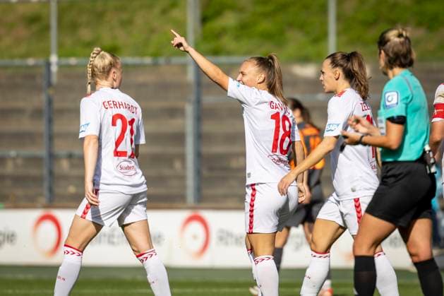 GOOGLE PIXEL Frauen-Bundesliga: 1. FC Köln - MSV Duisburg Tor durch Andrea Gavric (1. FC Koeln, Nr. 18); GOOGLE PIXEL Frauen-Bundesliga: 1. FC Köln - MSV Duisburg, 3. Spieltag, am 07.10.2023 im Franz-Kremer-Stadion in Koeln. DFL REGULATIONS PROHIBIT ANY USE OF PHOTOGRAPHS AS IMAGE SEQUENCES AND OR QUASI-VIDEO. Copyright: xBEAUTIFULxSPORTS LeahxKohringx