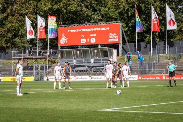 GOOGLE PIXEL Frauen-Bundesliga: 1. FC Köln - MSV Duisburg Elfmeter durch Martyna Wiankowska (1. FC Koeln, Nr. 26); GOOGLE PIXEL Frauen-Bundesliga: 1. FC Köln - MSV Duisburg, 3. Spieltag, am 07.10.2023 im Franz-Kremer-Stadion in Koeln. DFL REGULATIONS PROHIBIT ANY USE OF PHOTOGRAPHS AS IMAGE SEQUENCES AND OR QUASI-VIDEO. Copyright: xBEAUTIFULxSPORTS LeahxKohringx