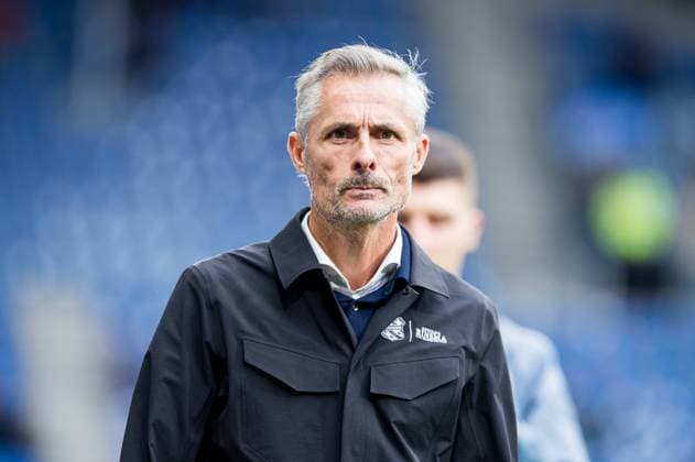 HEERENVEEN - SC Heerenveen coach Kees van Wonderen during the Dutch Eredivisie match between SC Heerenveen and NEC Nijmegen at the Abe Lenstra Stadium on October 7, 2023 in Heerenveen, Netherlands. ANP COR LASKER Dutch Eredivisie 2023 2024 xVIxANPxSportx xxANPxIVx 480467501 originalFilename: 480467501.jpg