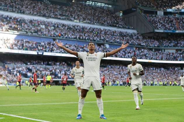 MADRID, SPAIN - OCTOBER 7:Jude Bellingham of Real Madrid celebrates a goal during the La liga 2023 24 match between Real Madrid and Osasuna at Santiago Bernabeu Stadium. ONLYxEDITORIALxUSAGE  (231796208)
