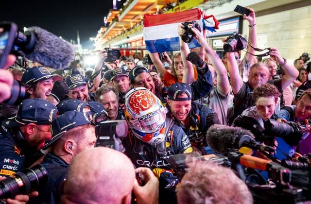 QATAR - Max Verstappen (Red Bull Racing) celebrates his third Formula 1 World Championship, WM, Weltmeisterschaft after the sprint race prior to the Formula 1 Grand Prix at the Lusail International Circuit in Qatar. ANP SEM VAN DER WAL Sprint 2023 2024 xVIxANPxSportx xxANPxIVx 480497418 originalFilename: 480497418.jpg