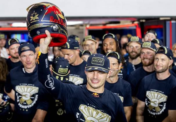 QATAR - Max Verstappen (Red Bull Racing) celebrates his third Formula 1 World Championship, WM, Weltmeisterschaft after the sprint race prior to the Formula 1 Grand Prix at the Lusail International Circuit in Qatar. ANP SEM VAN DER WAL Sprint 2023 2024 xVIxANPxSportx xxANPxIVx 480502559 originalFilename: 480502559.jpg