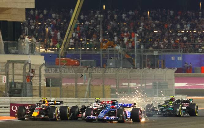Crash between 11 Sergio Perez (MEX, Oracle Red Bull Racing), 27 Nico Hulkenberg (DEU, MoneyGram Haas F1 Team) and 31 Esteban Ocon (FRA, BWT Alpine F1 Team), F1 Grand Prix of Qatar at Lusail International Circuit on October 7, 2023 in Doha, Qatar. (Photo by HOCH ZWEI) Doha Qatar
