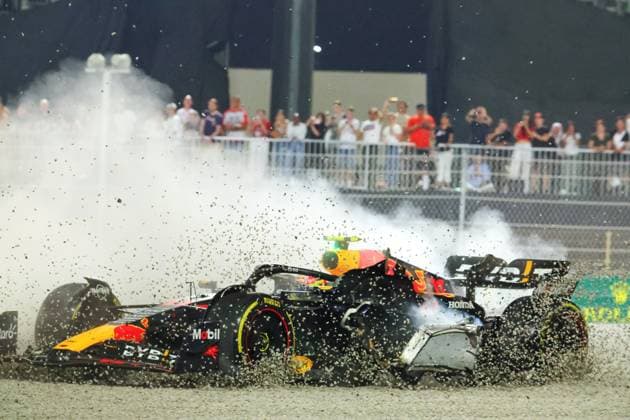 Crash between 11 Sergio Perez (MEX, Oracle Red Bull Racing), 27 Nico Hulkenberg (DEU, MoneyGram Haas F1 Team) and 31 Esteban Ocon (FRA, BWT Alpine F1 Team), F1 Grand Prix of Qatar at Lusail International Circuit on October 7, 2023 in Doha, Qatar. (Photo by HOCH ZWEI) Doha Qatar