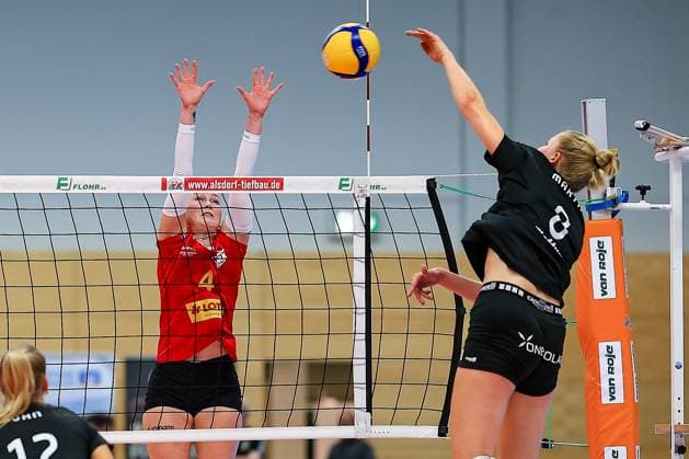 1. Volleyball Bundesliga Frauen 2023-2024, VC Neuwied 77 - Rote Raben Vilsbiburg Block Hilkka Hujanen (VCN, 4) Neuwied RWG Sporthalle Rheinland-Pfalz Deutschland