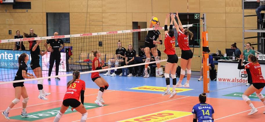 Deichstadtvolleys Neuwied - Rote Raben Vilsbiburg, Frauen-Bundesliga, Volleyball, 1. Spieltag, 7.10.2023, Deichstadtvolleys Neuwied - Rote Raben Vilsbiburg, Frauen-Bundesliga, Volleyball, 1. Spieltag, 7.10.2023, Neuwied Copyright: xEibner-Pressefoto JoergxNiebergax EP_JNL