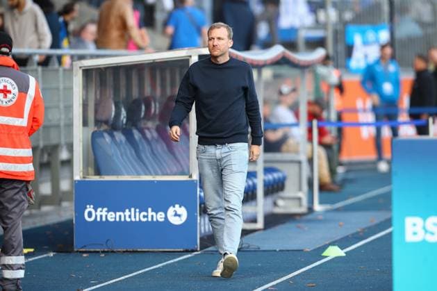 08.10.2023, xtgx, Fussball 2. Bundesliga, Fussball 2. Bundesliga, Eintracht Braunschweig - SC Paderborn 07 emspor, v.l. Benjamin Weber (Paderborn, Geschaeftsfuehrer (DFL DFB REGULATIONS PROHIBIT ANY USE OF PHOTOGRAPHS as IMAGE SEQUENCES and or QUASI-VIDEO) Braunschweig
