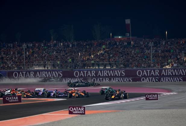 Start, 1 Max Verstappen (NLD, Oracle Red Bull Racing), 81 Oscar Piastri (AUS, McLaren F1 Team), F1 Grand Prix of Qatar at Lusail International Circuit on October 8, 2023 in Doha, Qatar. (Photo by HOCH ZWEI) Doha Qatar