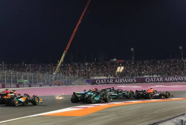 Start, Crash between 44 Lewis Hamilton (GBR, Mercedes-AMG Petronas F1 Team) and 63 George Russell (GBR, Mercedes-AMG Petronas F1 Team), F1 Grand Prix of Qatar at Lusail International Circuit on October 8, 2023 in Doha, Qatar. (Photo by HOCH ZWEI) Doha Qatar