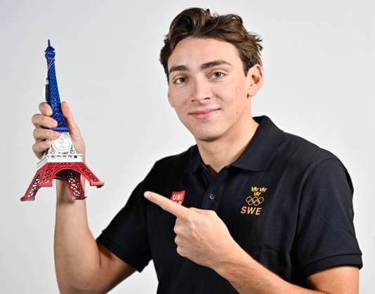 Sport Themen der Woche KW41 Sport Bilder des Tages STOCKHOLM 20231009 Stavhopparen Armand Duplantis berättar om sin resa mot OS i Paris nästa ar pa en pressträff i Sollentuna pa mandagen. STOCKHOLM SVERIGE x10030x *** STOCKHOLM 20231009 Pole vaulter Armand Duplantis talks about his journey to the Paris Olympics next year at a press conference in Sollentuna on Monday STOCKHOLM SWEDEN x10030x  Copyright: xJonasxEkströmer TTx ARMAND DUPLANTIS