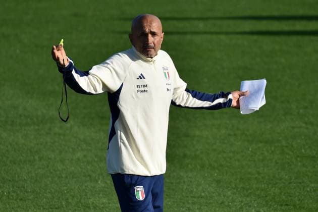 Sport Bilder des Tages Head coach of Italy Luciano Spalletti during Italy training session, UEFA European Football Championship in Florence, Italy, October 09 2023  Copyright: xLisaxGuglielmi IPAxSportx xipa-ax xx IPA_40886891 IPA_IPA40886891