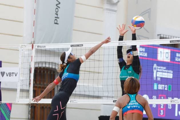 Italy Vs Japan Women™s Match - Beach volleyball, Beachvolleyball World Cup October 6, 2023, Tlaxcala, Mexico: Margherita Bianchin (1) of team Italy competes against Sayaka Mizoe (2) of team Japan during the Women™s Japan vs Italy match of the Beach Volleyball World Cup. on October 6, 2023 in Tlaxcala, Mexico. (Photo by Essene Hernandez Eyepix Group) Copyright: xEssenexHernandez xEyepixxGroupx EH_09102023_100602
