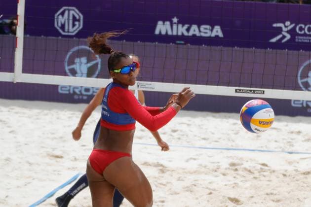 Ecuador Vs Argentina Women s Beach World Championship, WM, Weltmeisterschaft Tlaxcala October 9, 2023, Tlaxcala, Mexico: Ariana Castro Jarrin (1) of Ecuador competes against team Argentina during the Ecuador vs Argentina match of Women s Beach World Championship Tlaxcala. on October 9, 2023 in Tlaxcala, Mexico. (Photo by Essene Hernandez Eyepix Group) Copyright: xEssenexHernandez xEyepixxGroupx EH_09102023_100695
