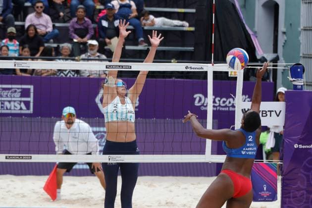 October 9, 2023, Tlaxcala, Mexico: Karelys Simisterra Ortiz (2) of Ecuador competes against Fernanda Pereyra (2) of Argentina during the Ecuador vs Argentina match of Women s Beach World Championship, WM, Weltmeisterschaft Tlaxcala. on October 9, 2023 in Tlaxcala, Mexico. Tlaxcala Mexico - ZUMAe321 0307703771st Copyright: xEssenexHernandezx