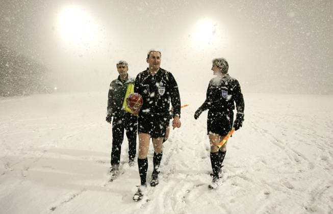 International Friendly, Länderspiel, Nationalmannschaft GAME : LUXEMBOURG - BELGIUM INTERNATIONAL FRIENDLY GAME : LUXEMBOURG - BELGIUM EINWALLER THOMAS ARBITRE ARBITER REFEREE SCHEIDSRECHTER NEIGE SNEEUW SNOW FOOTBALL VOETBAL SOCCER RODE DUIVELS DIABLES ROUGES BELGIQUE BELGIE MATCH AMICAL VRIENDSCHAPPELIJKE LUXEMBOURG LUXEMBOURG LUXEMBURG  Copyright: xVANxDOORNICKx-xSPRIMONTx 191815