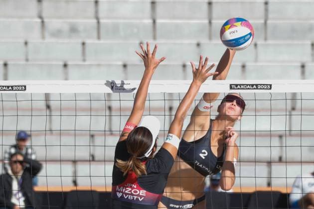 Women™s Match Lithuania Vs Japan Beach volleyball, Beachvolleyball World Cup October 10, 2023, Tlaxcala, Mexico: AinÄ— RaupelytÃ (R) of Lithuania competes against Sayaka Mizoe (L) of team Japan during the Beach Volleyball World Cup Women s match between Lithuania and Japan. on October 10, 2023 in Tlaxcala, Mexico. (Photo by Essene Hernandez Eyepix Group) Copyright: xEssenexHernandez xEyepixxGroupx EH_10102023_100855