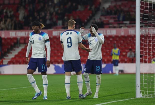 England Under 21 v Serbia U21, U 21 UEFA EURO, EM, Europameisterschaft,Fussball U21 2025 Qualifiers Jaden Philogene of England U21 celebrates scoring the sixth goal for his team with Liam Delap of England U21 during the UEFA Euro U21 2025 Qualifiers Group F match at the City Ground, Nottingham Copyright: xAndyxSumnerx FIL-19103-0070 UK Newspapers OUT
