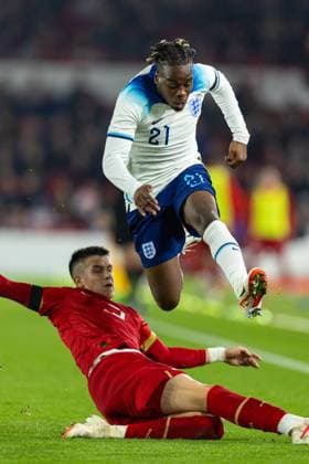 Sport Bilder des Tages Football - 2025 UEFA European Under-21 Championship - Qualifying Round Group F - England v Serbia NOTTINGHAM, ENGLAND - Thursday, October 12, 2023: England s Jamie Bynoe-Gittens during the 2025 UEFA European Under-21 Championship Qualifying Group F game between England and Serbia at the City Ground. (Photo by David Rawcliffe Propaganda) NOTTINGHAM City Ground NOTTINGHAMSHIRE ENGLAND  Copyright: xDavidxRawcliffex P2023-10-12-England_U21_Serbia_U21-81