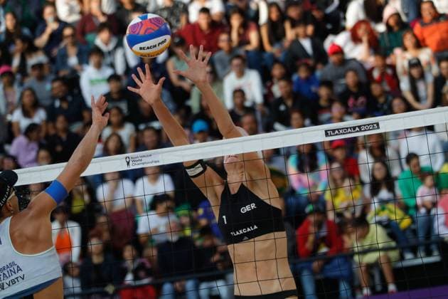 Beach volleyball, Beachvolleyball World Cup Women s Quarterfinals Brazil Vs Germany October 12, 2023, Tlaxcala, Mexico: Svenja Müller of Germany competes against Taina Bigi of Brazil during the Beach Volleyball World Cup Women s Quarterfinals between Germany and Brazil. on October 12, 2023 in Tlaxcala, Mexico. (Photo by Essene Hernandez Eyepix Group) Copyright: xEssenexHernandez xEyepixxGroupx EH_12102023_101189
