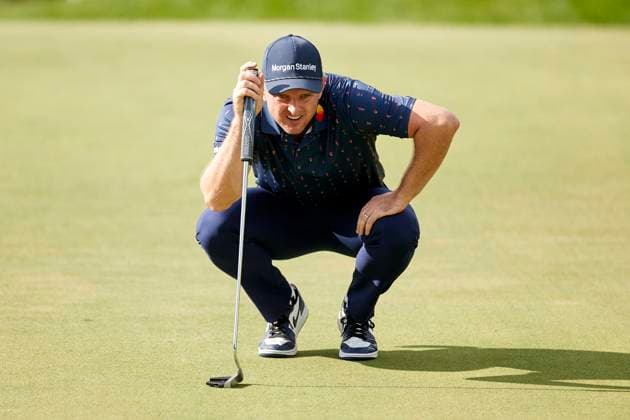 Acciona Open de Espana presented by Madrid - Day Two Justin Rose of England looks the ball before play a putt on the 18th hole during Day Two of the Acciona Open de Espana presented by Madrid at Club de Campo Villa de Madrid on October 13, 2023, in Madrid, Spain. Madrid Club de Campo Villa de Madrid Madrid Spain RL_ACCMOESP_250 Copyright: xRicardoxLarreinax
