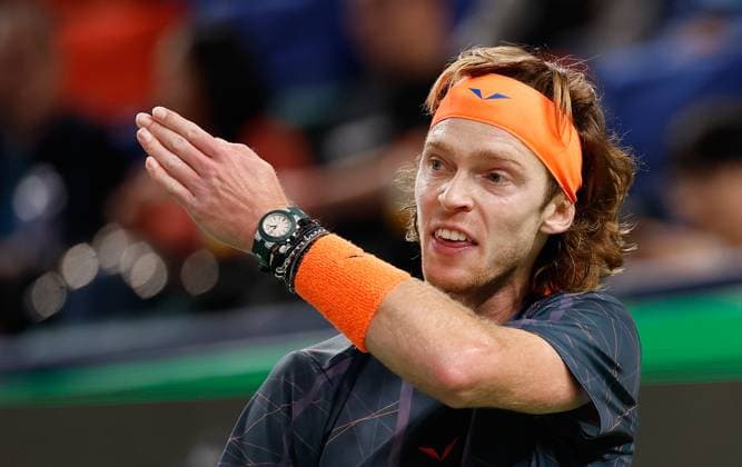 (231013) -- SHANGHAI, Oct. 13, 2023 -- Andrey Rublev reacts during the men s singles quaterfinal between Ugo Humbert of France and Andrey Rublev of Russia at the ATP, Tennis Herren World Tour Shanghai Masters tennis tournament at Qizhong Forest Sports City Arena in Shanghai, east China, Oct. 13, 2023. ) (SP)CHINA-SHANGHAI-TENNIS-ATP TOUR-SHANGHAI MASTERS(CN) WangxLili 