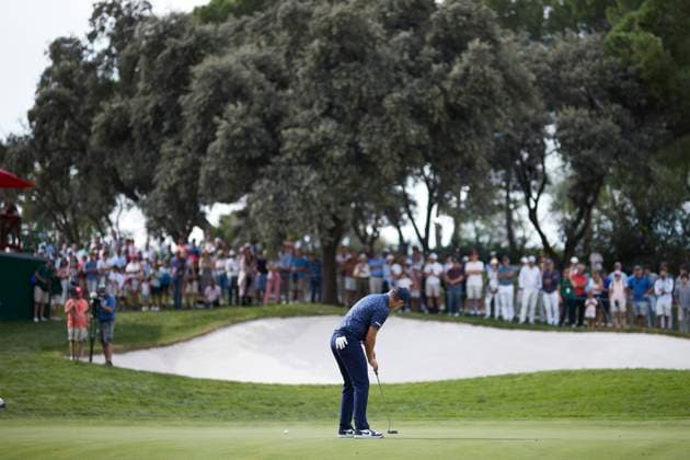 Acciona Open de Espana presented by Madrid - Day Two Justin Rose of England plays a putt on the 9th hole during Day Two of the Acciona Open de Espana presented by Madrid at Club de Campo Villa de Madrid on October 13, 2023, in Madrid, Spain. Madrid Club de Campo Villa de Madrid Madrid Spain RL_ACCMOESP_258 Copyright: xRicardoxLarreinax