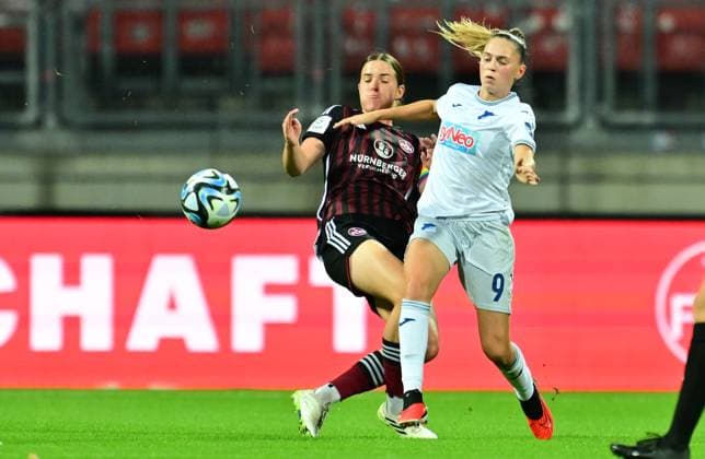 Sport Bilder des Tages 13.10.2023 - Fussball - Saison 2023 2024 - 1. Frauen - Fussball - Bundesliga - 04. Spieltag: 1. FC Nürnberg FCN ( Club ) - TSG 1899 Hoffenheim - Sportfoto Zink - xwoxzix - Lara Schmidt (27, 1. FC Nürnberg FCN ) Jill Janssens (9, TSG Hoffenheim )