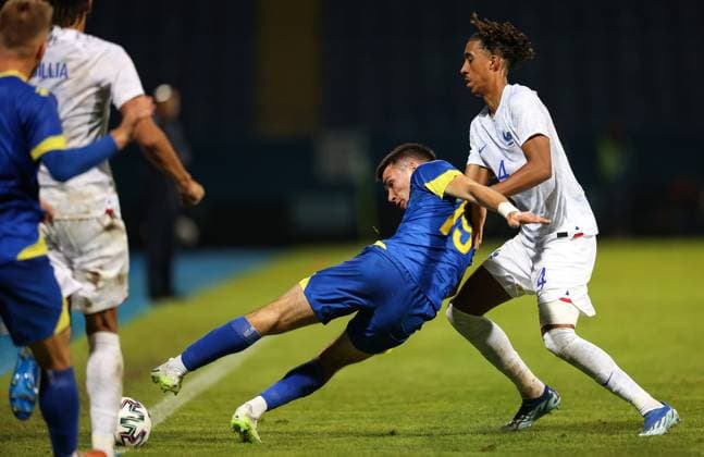 Bosnia & Herzegovina - France: U21, U 21 EURO Qualifiers Filip Cuic of Bih competes for the ball with Leny Yoro of France during the U21 EURO Qualification, EM, Europameisterschaft Group H match between Bosnia and Herzegovina and France at Grbavica Stadium in Sarajevo, Bosnia and Herzegovina, on October 13, 2023. ArminxDurgut PIXSELL