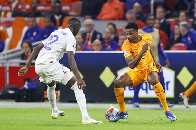 AMSTERDAM, 13-10-2023 JohanCruyff Arena, Football Euro2024 Qualifier between Netherlands and France. Netherlands player Denzel Dumfries and France player Randal Kolo Muani Netherlands - France  x22733699x Copyright: