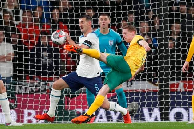 Sport Bilder des Tages England v Australia International Friendly, Länderspiel, Nationalmannschaft Kye Rowles of Australia has a shot on goal during the International Friendly match at Wembley Stadium, London Copyright: xPaulxChestertonx FIL-19107-0010 UK Newspapers OUT