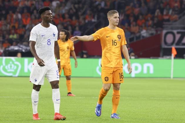 AMSTERDAM, 13-10-2023 JohanCruyff Arena, Football Euro2024 Qualifier between Netherlands and France. Netherlands player Joey Veerman and France player Aurelien Tchouameni Netherlands - France  x22733933x Copyright: