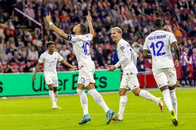 AMSTERDAM, 13-10-2023 JohanCruyff Arena, Football Euro2024 Qualifier between Netherlands and France. France player Kylian Mbappe (L) celebrating during the game Netherlands - France. Netherlands - France  x22734020x Copyright: