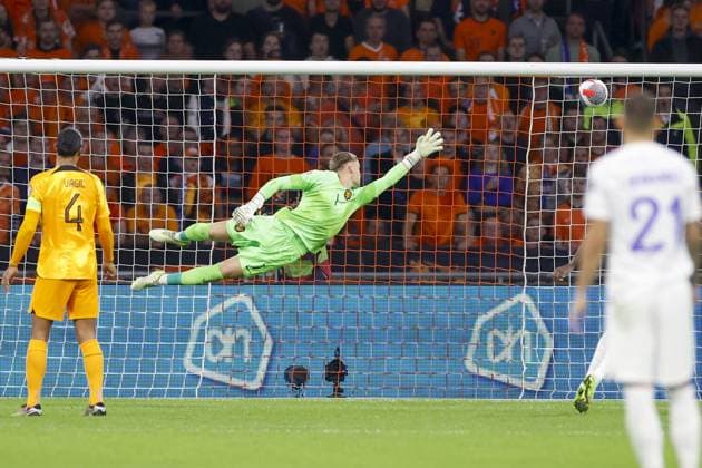 AMSTERDAM, 13-10-2023 JohanCruyff Arena, Football Euro2024 Qualifier between Netherlands and France. Netherlands goalkeeper Bart Verbruggen at the 0-2 Netherlands - France  x22734037x Copyright: