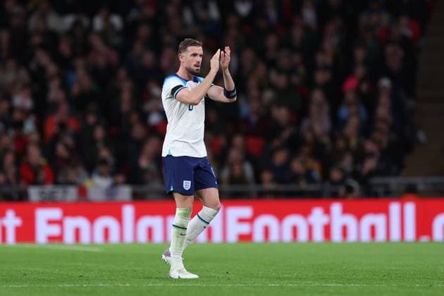 England v Australia - International Friendly, Länderspiel, Nationalmannschaft 13 October 2023 Wembley, International Football Friendly England v Australia, Jordan Henderson of England applauds as he is substituted. (Photo by Jacques Feeney) London UK Copyright: xJacquesxFeeneyxOffside