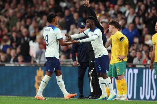 England v Australia - International Friendly, Länderspiel, Nationalmannschaft 13 October 2023 Wembley, International Football Friendly England v Australia, Ollie Watkins of England is replaced by substitute Eddie Nketiah. (Photo by Jacques Feeney) London UK Copyright: xJacquesxFeeneyxOffside