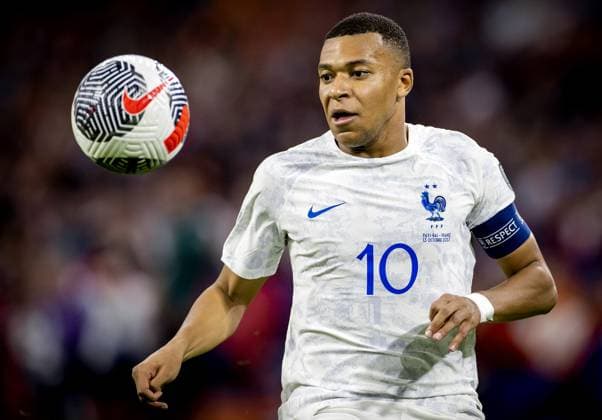 AMSTERDAM - Kylian Mbappe of France during the European Championship, EM, Europameisterschaft Qualifying match in group B between the Netherlands and France at the Johan Cruijff ArenA on October 13, 2023 in Amsterdam, the Netherlands. ANP KOEN VAN WEEL UEFA EURO, EM, Europameisterschaft,Fussball 2024 Qualifying Round 2023 2024 xVIxANPxSportx xxANPxIVx 481011496 originalFilename: 481011496.jpg