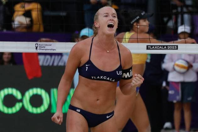 October 14, 2023, Tlaxcala, Ciudad de Mexico, Mexico: October 13, 2023, Tlaxcala, Mexico: Sara Hughes of USA reacts during the Beach volleyball, Beachvolleyball World Championship, WM, Weltmeisterschaft Women s Quarterfinals between USA and Brazil. on October 13, 2023 in Tlaxcala, Mexico. Tlaxcala Mexico - ZUMAe321 20231014_zsa_e321_046 Copyright: xEssenexHernandez xEyepixxGroupx