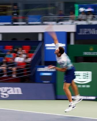 (231014) -- SHANGHAI, Oct. 14, 2023 -- Hubert Hurkacz serves during the men s singles semifinal between Hubert Hurkacz of Poland and Sebastian Korda of the United States at the ATP, Tennis Herren World Tour Shanghai Masters tennis tournament at Qizhong Forest Sports City Arena in Shanghai, east China, Oct. 14, 2023. ) (SP)CHINA-SHANGHAI-TENNIS-ATP TOUR-SHANGHAI MASTERS(CN) WangxLili 