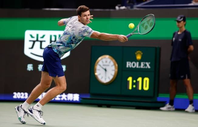(231014) -- SHANGHAI, Oct. 14, 2023 -- Hubert Hurkacz returns the ball during the men s singles semifinal between Hubert Hurkacz of Poland and Sebastian Korda of the United States at the ATP, Tennis Herren World Tour Shanghai Masters tennis tournament at Qizhong Forest Sports City Arena in Shanghai, east China, Oct. 14, 2023. ) (SP)CHINA-SHANGHAI-TENNIS-ATP TOUR-SHANGHAI MASTERS(CN) WangxLili 