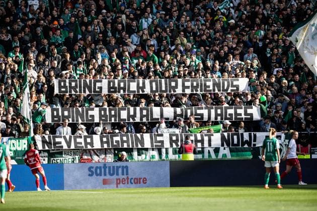 GOOGLE PIXEL Frauen Bundesliga, SV Werder Bremen - 1. FC Koeln; 14.10.2023 Banner in der Kurve der Werder Fans Bring back our friends Bring back all hostages Never again is right now! GOOGLE PIXEL Frauen Bundesliga, SV Werder Bremen - 1. FC Koeln, Bremen, wohninvest Weserstadion am 14.10.2023 DFB REGULATIONS PROHIBIT ANY USE OF PHOTOGRAPHS AS IMAGE SEQUENCES AND OR QUASI-VIDEO. Copyright: xBEAUTIFULxSPORTS Wunderlx