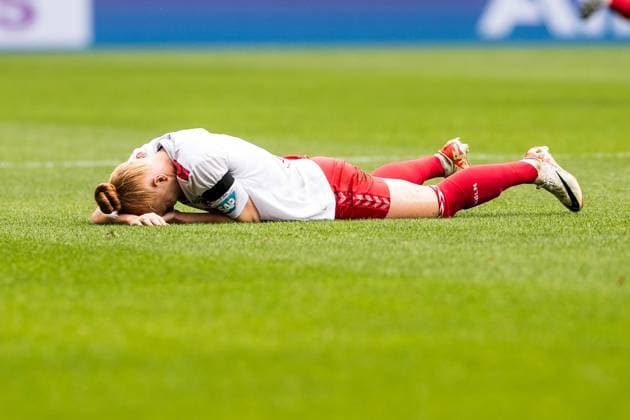 GOOGLE PIXEL Frauen Bundesliga, SV Werder Bremen - 1. FC Koeln; 14.10.2023 Laura Vogt (1. FC Koeln, 8) auf dem Boden nach Foul GOOGLE PIXEL Frauen Bundesliga, SV Werder Bremen - 1. FC Koeln, Bremen, wohninvest Weserstadion am 14.10.2023 DFB REGULATIONS PROHIBIT ANY USE OF PHOTOGRAPHS AS IMAGE SEQUENCES AND OR QUASI-VIDEO. Copyright: xBEAUTIFULxSPORTS Wunderlx