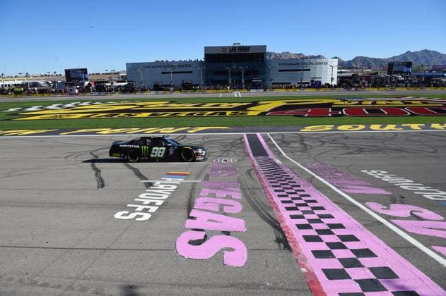 Sport Themen der Woche KW41 Sport Bilder des Tages LAS VEGAS, NV - OCTOBER 14: Riley Herbst ( 98 Stewart Haas Racing Monster Energy Ford) crosses the finish line to win the race during the NASCAR, Motorsport, USA Xfinity Series Playoff Alsco Uniforms 302 on October 14, 2023, at Las Vegas Motor Speedway in Las Vegas, NV. (Photo by Chris Williams Icon Sportswire) AUTO: OCT 14 NASCAR Xfinity Series Playoff Alsco Uniforms 302 EDITORIAL USE ONLY Icon0072310144199